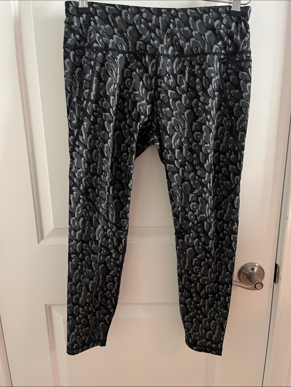 Sweaty Betty Black & Gray Leopard Print Leggings